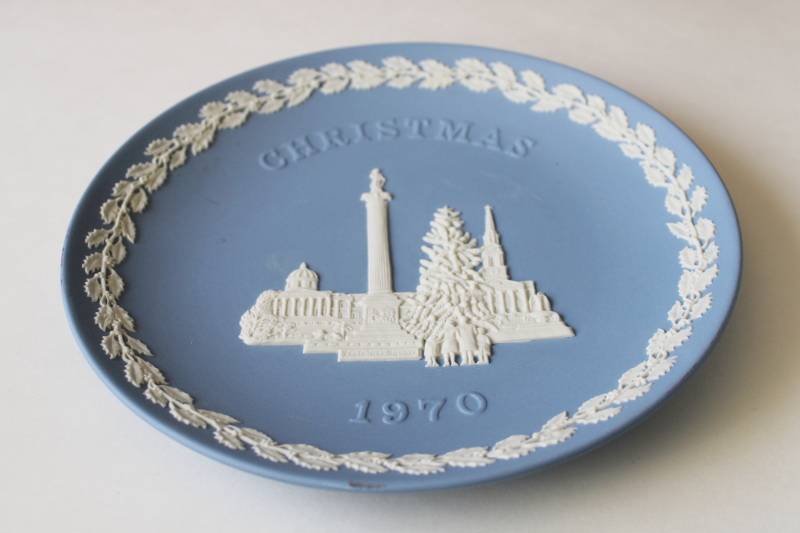 photo of vintage Wedgwood blue & white jasperware plate, Christmas holly border Trafalgar Square #1