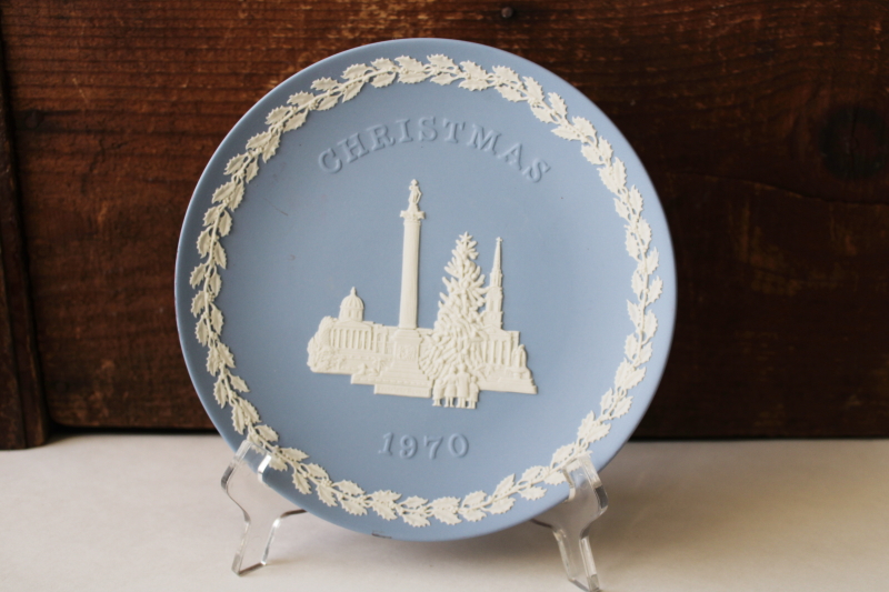 photo of vintage Wedgwood blue & white jasperware plate, Christmas holly border Trafalgar Square #5