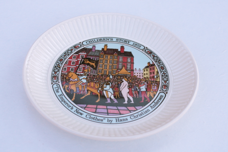 photo of vintage Wedgwood china plate childrens story fairy tale illustration Emperorâ€™s New Clothes #1