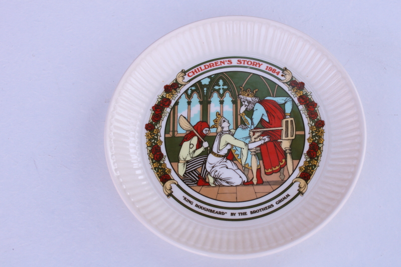 photo of vintage Wedgwood china plate childrens story fairy tale illustration King Roughbeard #1