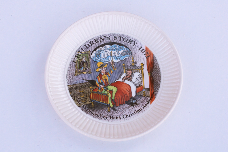 photo of vintage Wedgwood china plate childrens story fairy tale illustration The Sandman #1