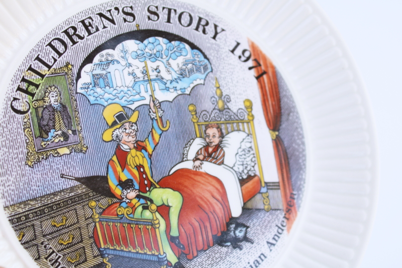 photo of vintage Wedgwood china plate childrens story fairy tale illustration The Sandman #2