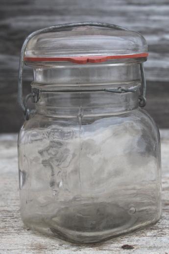 photo of vintage Weideman boy brand embossed canning jar, bail lid fruit jar pint size #3