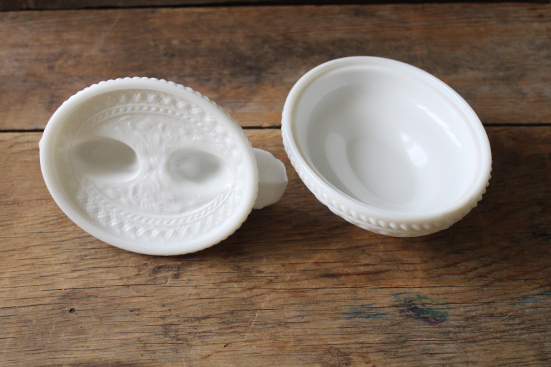 photo of vintage Westmoreland milk glass doves on nest covered dish, candy dish wedding decor  #3
