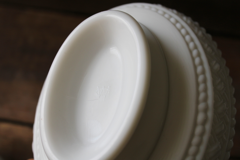 photo of vintage Westmoreland milk glass doves on nest covered dish, candy dish wedding decor  #5