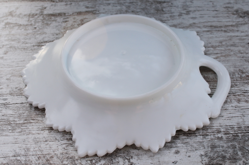 photo of vintage Westmoreland milk glass, large maple leaf shape serving plate or tray #4