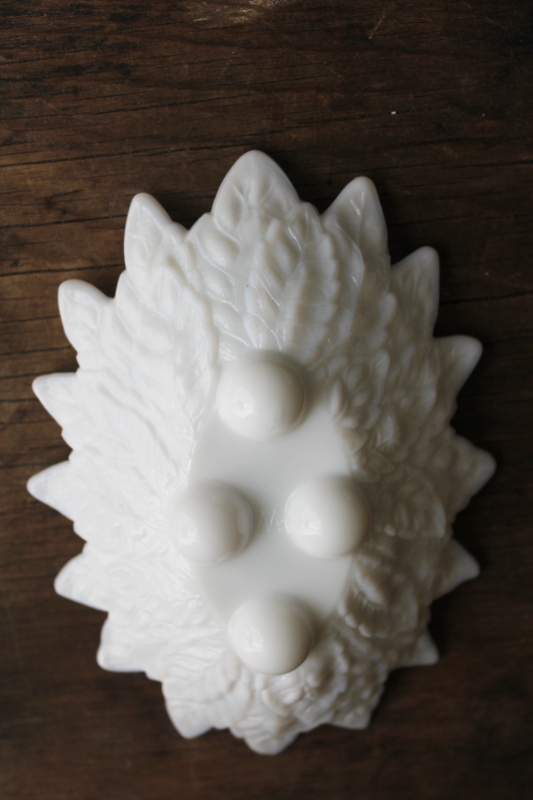 photo of vintage Westmoreland milk glass, leaf pattern soap dish or small trinket tray  #3