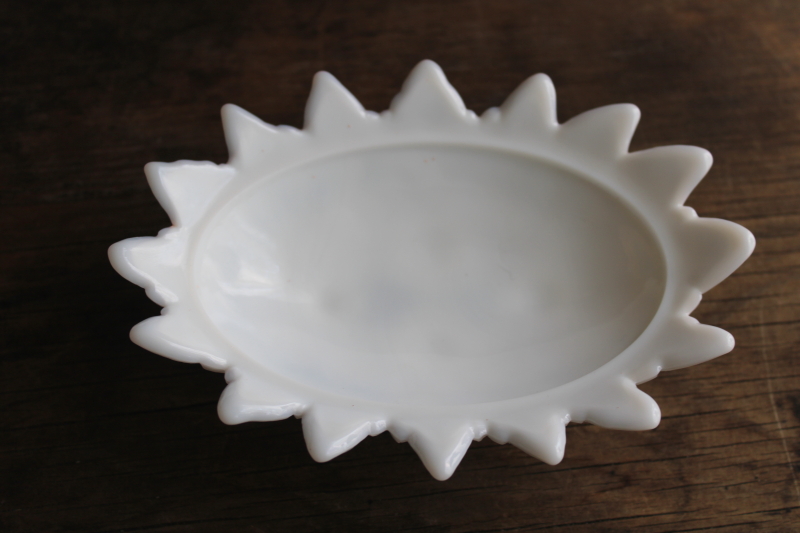 photo of vintage Westmoreland milk glass, leaf pattern soap dish or small trinket tray  #5