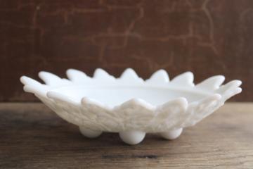 vintage Westmoreland milk glass, leaf pattern soap dish or small trinket tray 