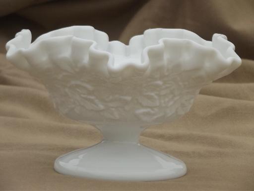 photo of vintage Westmoreland milk glass maple leaf footed bowl candy dish #2