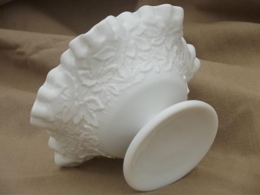 photo of vintage Westmoreland milk glass maple leaf footed bowl candy dish #4