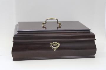 catalog photo of vintage Williamsburg tea caddy style silverware chest or jewelry box, mahogany w/ brass