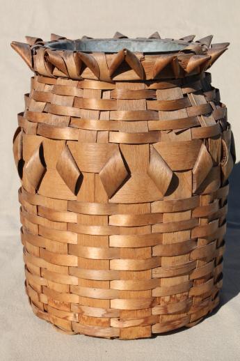 photo of vintage Wisconsin Ho-Chunk Winnebago Indian basket rare vase shape with points  #1