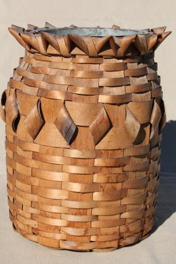 photo of vintage Wisconsin Ho-Chunk Winnebago Indian basket rare vase shape with points  #7