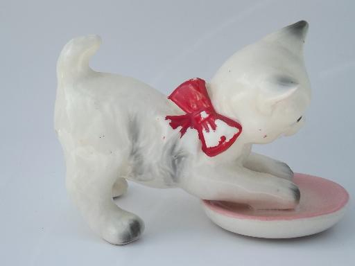 photo of vintage Woolworths china kitty figurine, kitten playing in saucer of milk #2