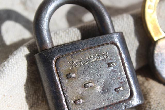 photo of vintage Yale & Towne padlocks, steel brass combined metals locks, no keys #2