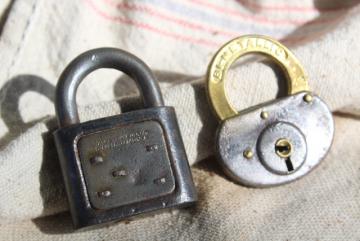 catalog photo of vintage Yale & Towne padlocks, steel brass combined metals locks, no keys