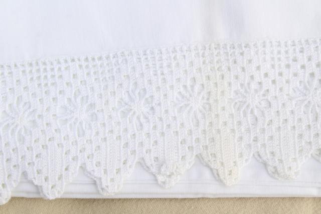 photo of vintage all white lace trimmed cotton pillowcases, eyelet embroidery trim & crochet edgings #10