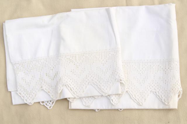 photo of vintage all white lace trimmed cotton pillowcases, eyelet embroidery trim & crochet edgings #11