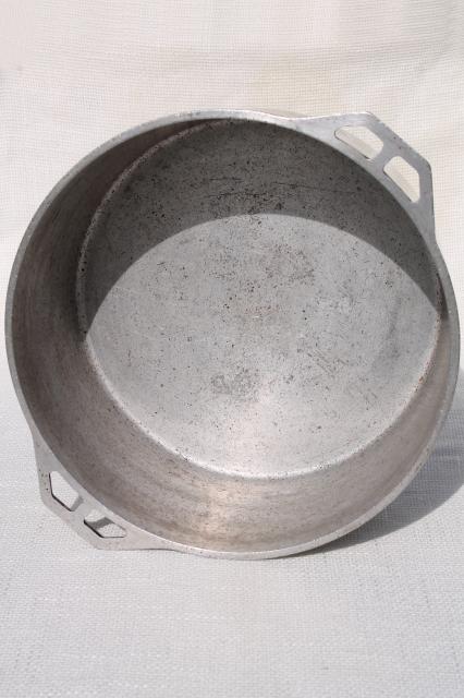 photo of vintage aluminum dutch oven, big 4 qt chili stew pot for camp cookware #7