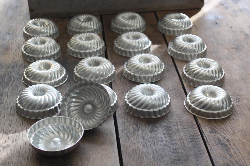 photo of vintage aluminum jello mold set, individual size ring molds or cake pans #1