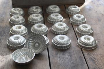 catalog photo of vintage aluminum jello mold set, individual size ring molds or cake pans