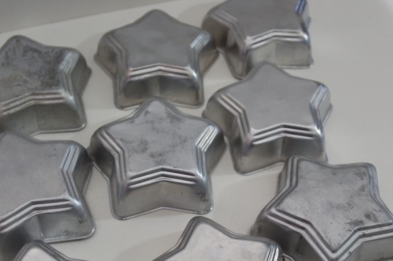 photo of vintage aluminum jello molds or baking pans, individual size star shape old set of 18 #7