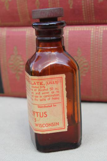 photo of vintage amber glass medicine bottle, tincture of merthiolate pre mercurochrome label #2