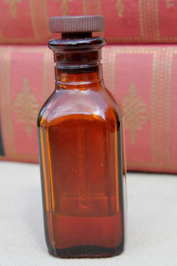 photo of vintage amber glass medicine bottle, tincture of merthiolate pre mercurochrome label #3