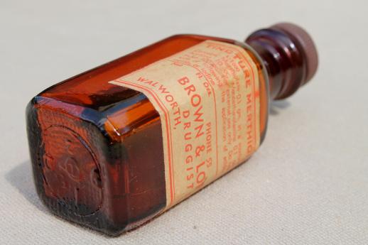 photo of vintage amber glass medicine bottle, tincture of merthiolate pre mercurochrome label #4