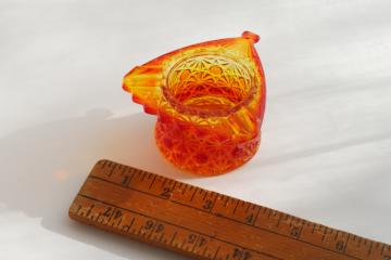photo of vintage amberina glass ashtray, fan top hat daisy and button pattern glass, Fenton or Smith glass