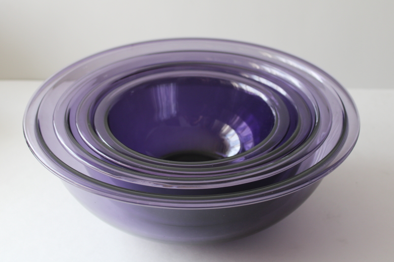 photo of vintage amethyst purple Pyrex glass bowls nesting set, four bowl nest in excellent condition  #4