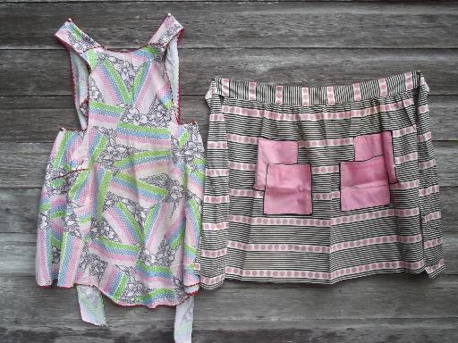 photo of vintage apron lot, half aprons & pinafores in retro cotton print fabric #5