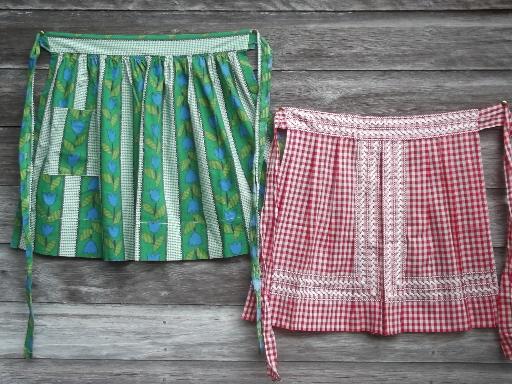 photo of vintage apron lot, half aprons & pinafores in retro cotton print fabric #6