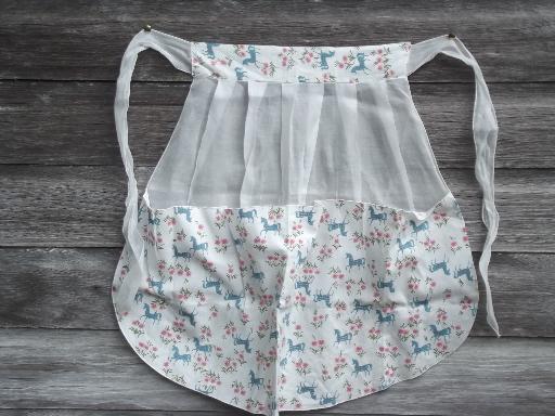 photo of vintage apron lot, half aprons & pinafores in retro cotton print fabric #8