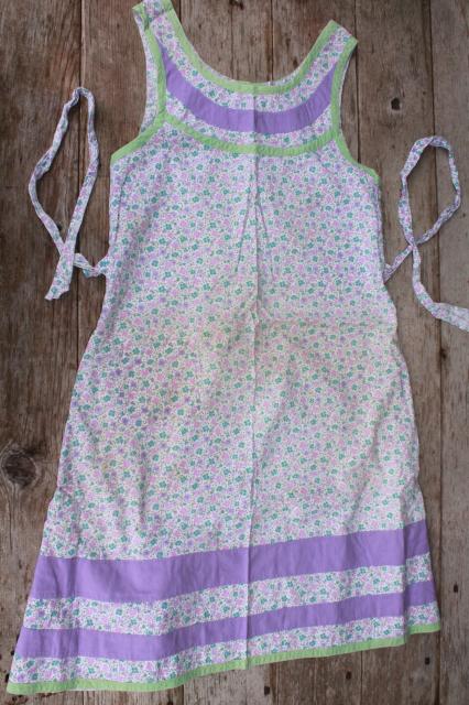 photo of vintage apron lot, kitchen aprons all retro fabric, pretty prints in aqua blue, lavender purple  #3