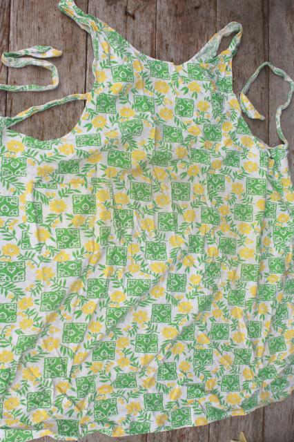 photo of vintage apron lot, kitchen aprons all retro fabric, pretty prints in yellow, green, blue #8