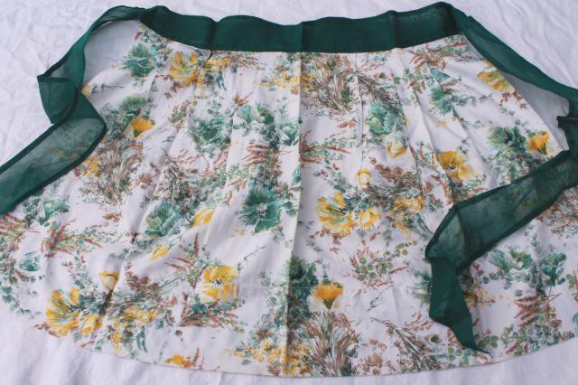 photo of vintage apron lot, kitchen aprons & holiday aprons all retro fabric, cute cotton prints #2