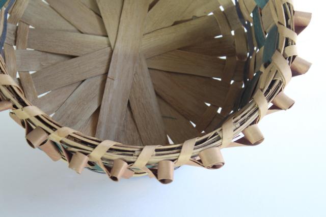 photo of vintage ash curls hand woven basket, Winnebago style ash points basket from Wisconsin #4