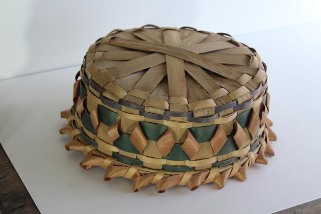 photo of vintage ash curls hand woven basket, Winnebago style ash points basket from Wisconsin #6