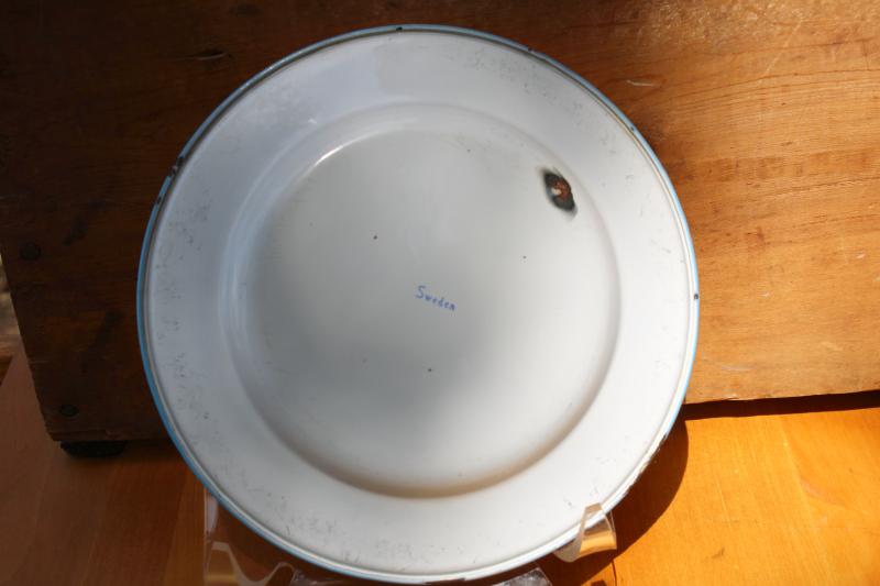 photo of vintage baby dish from Sweden, blue & white enamelware tin child's plate #3