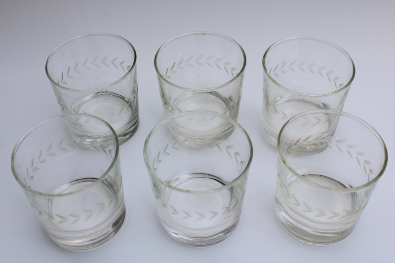 photo of vintage bar glasses, etched laurel band crystal clear Anchor Hocking, old fashioned lowballs #2