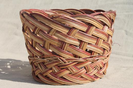 photo of vintage basket collection, lot of round basket bowls of different types & textures #11