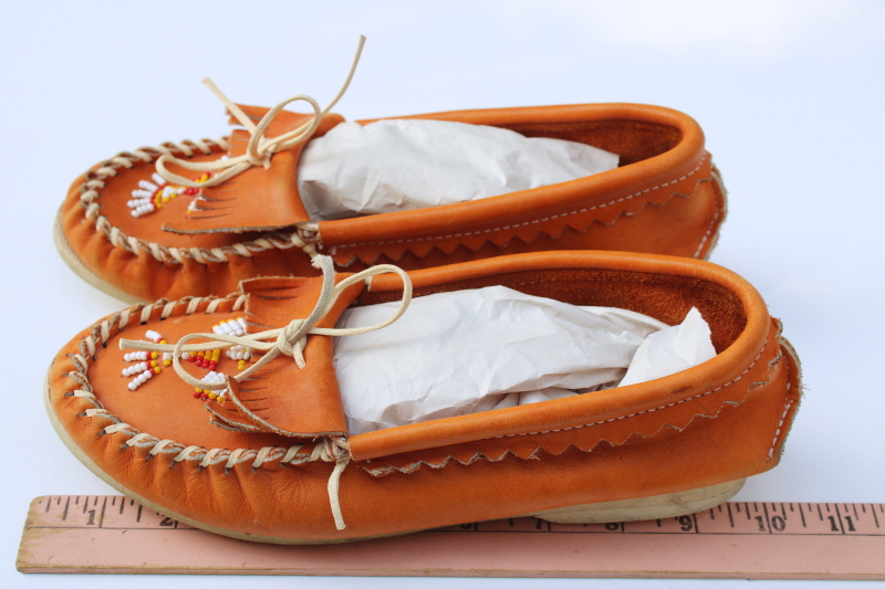 photo of vintage beaded leather Indian moccasins, Minnetonka style Thunderbird slip-on mocs, ladies size 6 #5