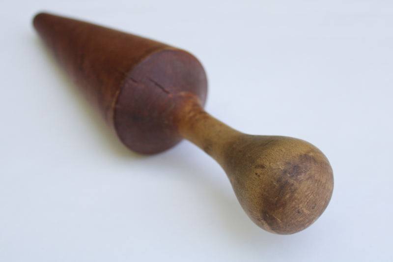 photo of vintage birdseye maple wood cone pestle masher, primitive old wooden kitchen tool  #3