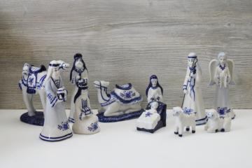 catalog photo of vintage blue & white china Christmas nativity scene, Delft style painted porcelain figures mint in box 