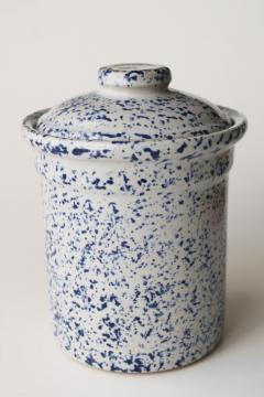 catalog photo of vintage blue spatter spongeware crock w/ lid, maple leaf Western stoneware small canister or spoon holder 