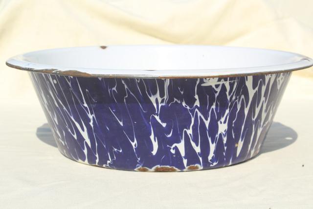 photo of vintage blue swirl enamelware dishpan, big old primitive wash basin bowl, 1930s #3