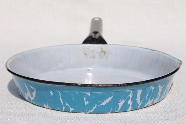 photo of vintage blue swirl enamelware, skillet frying pan & deep dish plate w/ cover #4