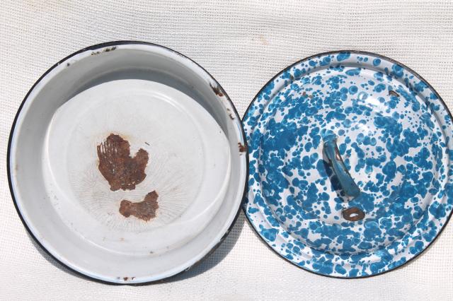 photo of vintage blue swirl enamelware, skillet frying pan & deep dish plate w/ cover #7